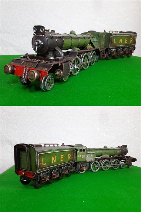 Hornby Flying Scotsman Train Lner 4472 This Item Is Not A Toy Not