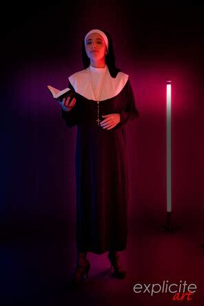 Molly Saint Rose The Nun Molly Saint Rose Nonne Big Porn Pic