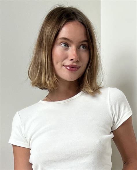 Pin By Sarah Harrow On Hair Inspiration Hair Inspiration Short Brunette Hair Color Short