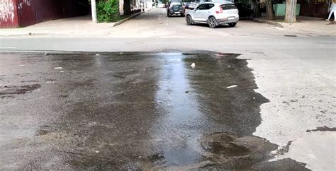 В Калуге вода из колодца опять заливает проезжую часть - Недвижимость и ...