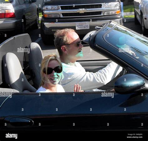 Kelsey Grammer and his wife out and about in Malibu, Ca. 4/10/05 Stock