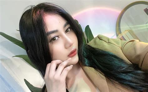 Pamela Safitri Pose Hot Pakai Bikini Pamer Body Aduhai Bikin Netizen Galfok Okezone Women