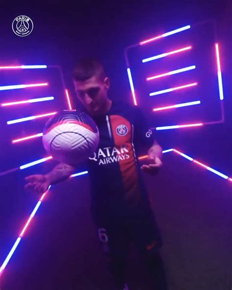 Psg Presentó Su Nueva Camiseta Olé