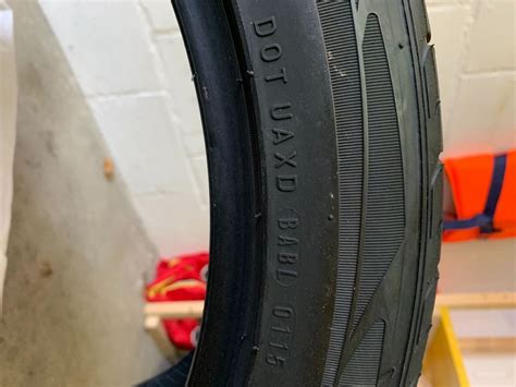 Reifen 275 / 40 / 20 | Kaufen auf Ricardo