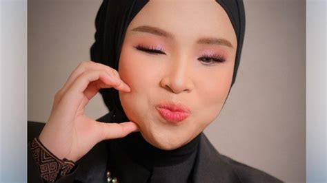 Terinspirasi Alquran Surat Az Zumar Putri Ariani Rilis Single Baru