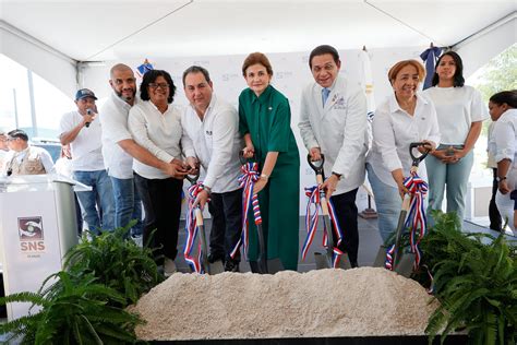 Vicepresidenta Raquel Peña deja iniciada construcción unidades