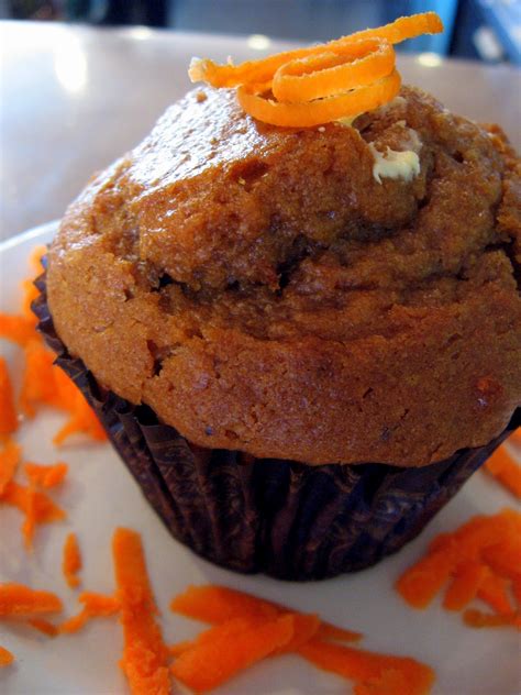 Harvest Moon Cafe: Foodview: Carrot Cake Muffin