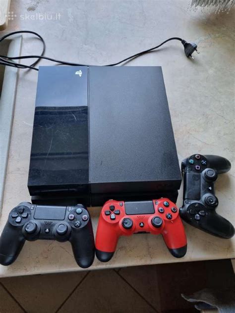 Playstation 4 500gb su 3 pulteliais ir 7 žaidimais Skelbiu lt