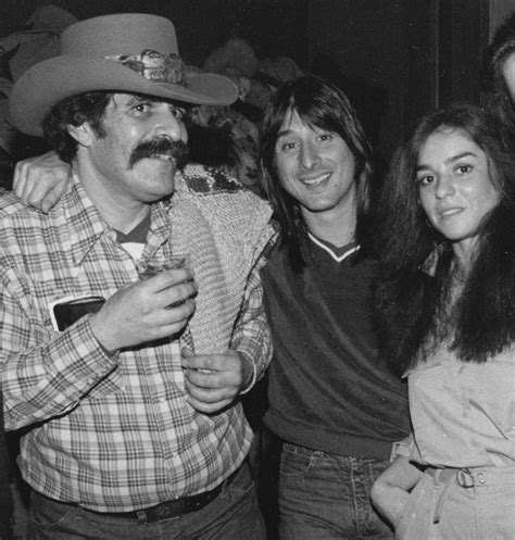 The Definitive Guide To Steve Perry's Daughter: Who Is She And What's ...
