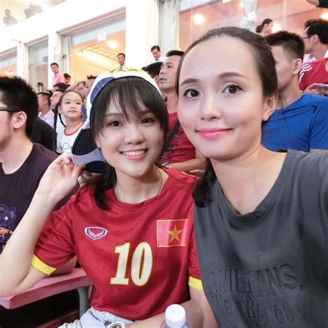 Th Th Ch Nh To N Ch Em G I C Ng D N Hot Girl Vi T Xinh P L I C N T I N Ng C Ch L N Em