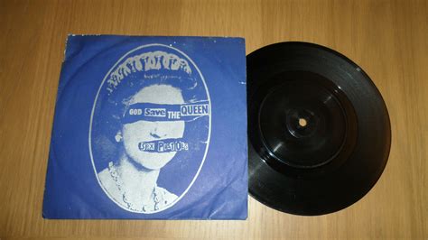 Popsike The Sex Pistols God Save The Queen Virgin Vs Uk Mis Pressing No Labels