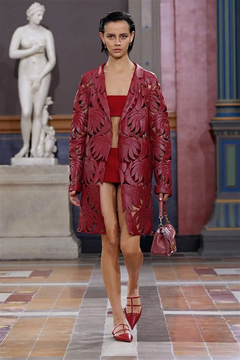 Valentino Spring 2024 Fashion Show | The Impression