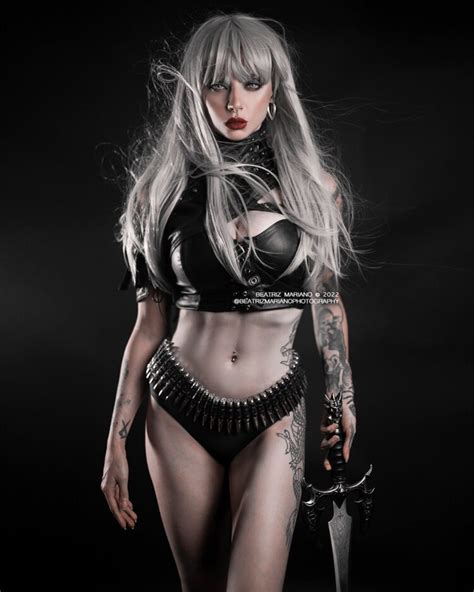 8 Hot Sexy Beatriz Mariano Bikini Pics