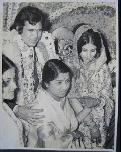 Dimple Kapadia family photos | Celebrity family wiki