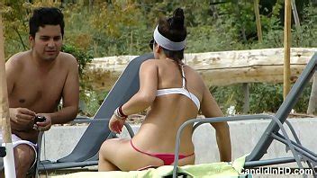 En Un Tanga Bikini XVIDEOS