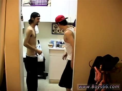 Gay Black Men Naked Peeing Ian Dustin Desperate To Piss