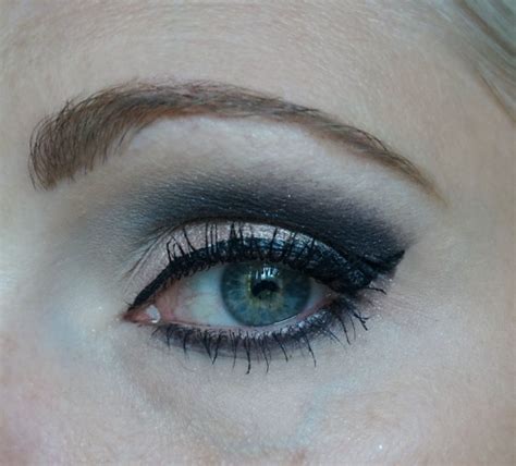 Smoky Eye With Urban Decay Naked Smoky Too Faced Sugar Pop Beauty By Miss L