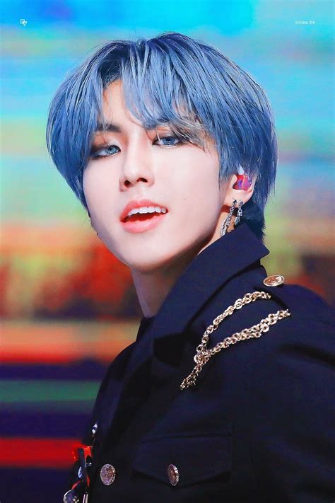 Han Jisung Blue Hair Celebrità Idee Per Capelli Capelli