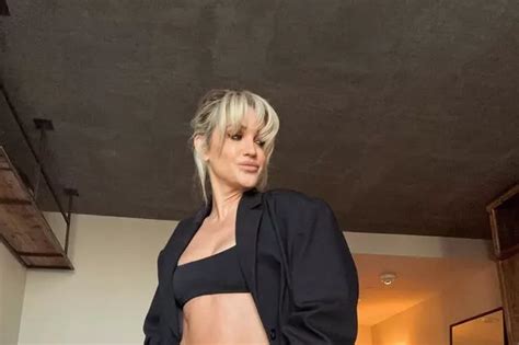 Ashley Roberts Hailed Gorgeous In String Bikini After Boob Flash With