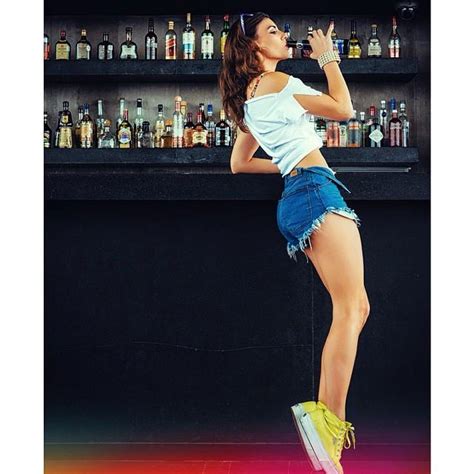 Naked Monica Viqu In Variety