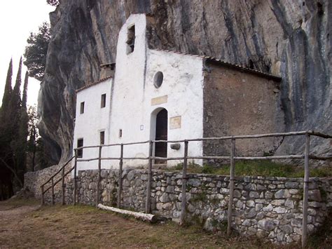 L Eremo Di San Valentino Un Escursione Tra Storia E Natura