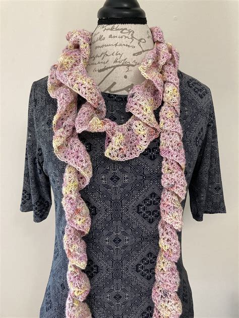 Crochet Ruffle Scarf Tutorial – Crochet Ruffle Sashay Scarf Pattern – NQETJ