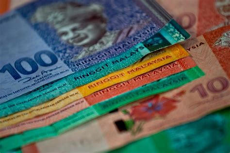 Ringgit Opens On Softer Note Against US Dollar