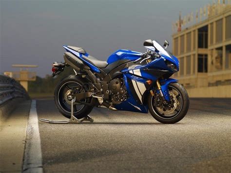 Yamaha YZF-R1 (Ямаха YZF-R) - ціни, відгуки, характеристики YZF-R1 от ...