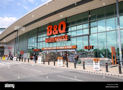 Large B&Q Store in Charlton London UK Stock Photo: 17941714 - Alamy