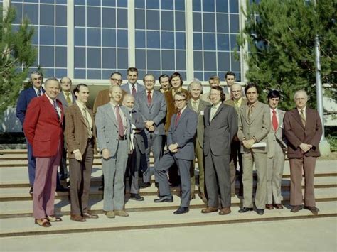 Voyager 1 Team Picture From 1972 And 2013 Business Insider