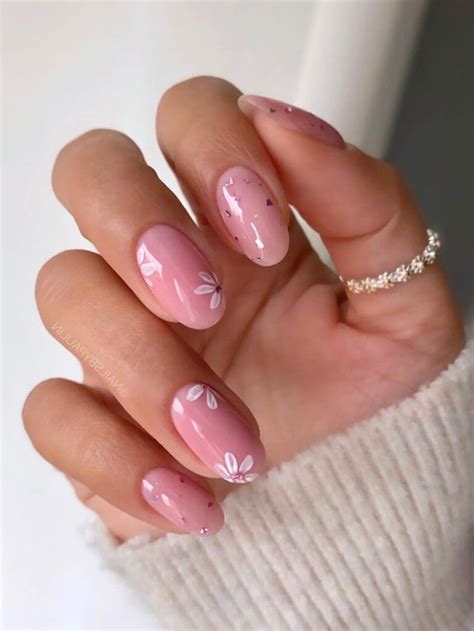 Nude Pink Nails With Flowers Gel Nails Pink Nails Pink Glitter Nails
