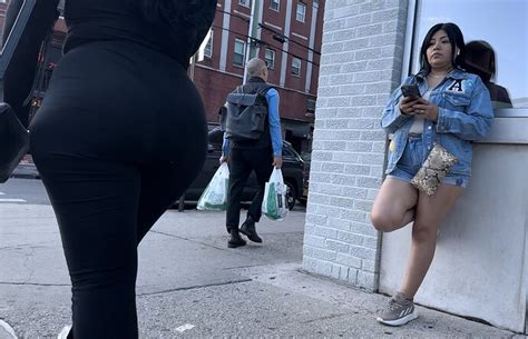 Big Booty Latina Bbl Or Natural Oc Spandex Leggings Yoga Pants Forum