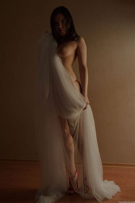 Sensual Paulina Seikola Busty Shaved Brunette Babe Paulina Seikola From TheLifeErotic Wearing