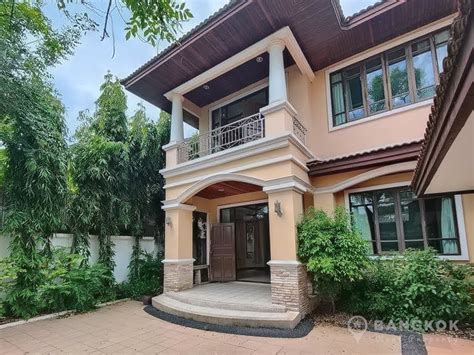 Rent Ekkamai Detached Spacious Bed Bath House Bangkok Real