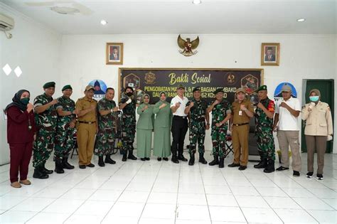 Kostrad Gelar Bakti Sosial Pembagian Sembako Dan Pengobatan Umum