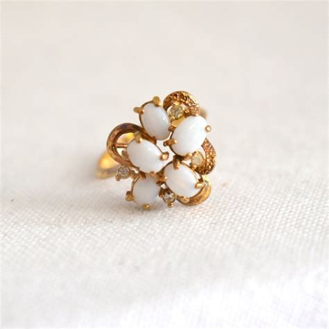 S Sarah Coventry Milk Glass And Rhinestone K Hge Ring Size Etsy