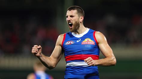 What Time Is The Afl Today Western Bulldogs Vs Hawthorn Start Time