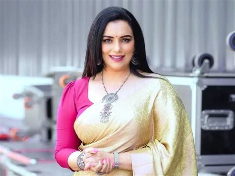 Actress Shwetha Menon Sensational Statement Ready To Act Nude At If Role Demands Vn Herione