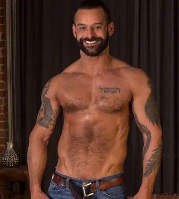 Estrellas porno gay en vídeos porno gay de Latino gratis xHamster