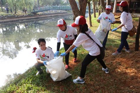 Gerakan Indonesia Bersih CIMB Niaga Aksi Bersih Sampah Asia Today