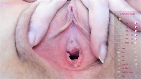 EU Camgirl Showing Pussy