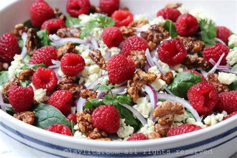 Spinach raspberry salad recipe with gorgonzola and honey roasted walnuts