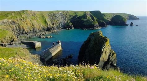 mullion discover tranquility  cornwalls scenic coastal retreat