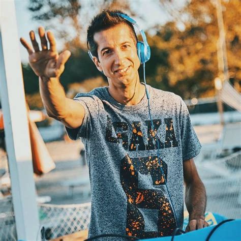 pando songs    stats viberatecom