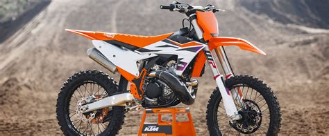KTM 300 SX vs 300 XC: What's You Need to Know - Dirt Bikes