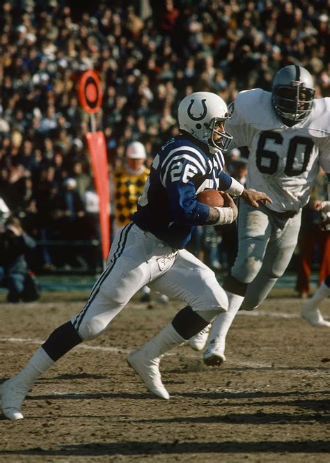 The Red - Baltimore Colts running back Lydell Mitchell in action
