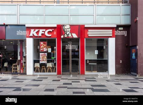 Kfc Shop Hi Res Stock Photography And Images Alamy