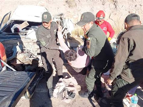 Dos mueren en aparatoso accidente en vía a Uyuni