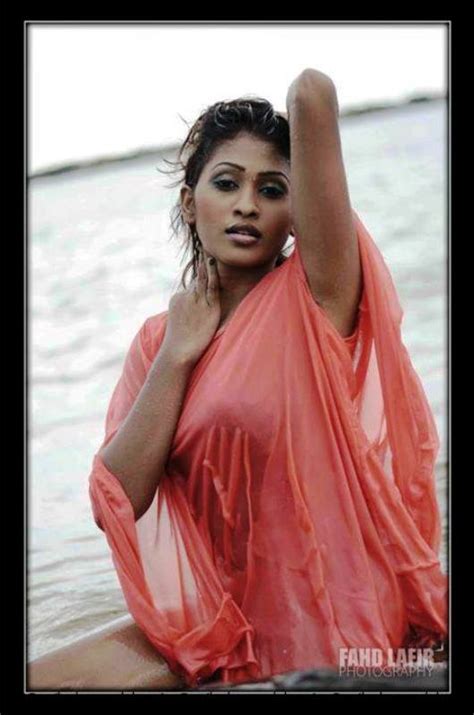 Sexy Model Piumi Hansamali Hot Image