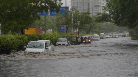 Watch Heavy Rain Lashes Delhi Several Areas Waterlogged India Today